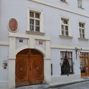 U Cervene Zidle - Red Chair 3* Praha